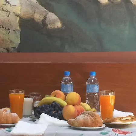 Rex Tirana